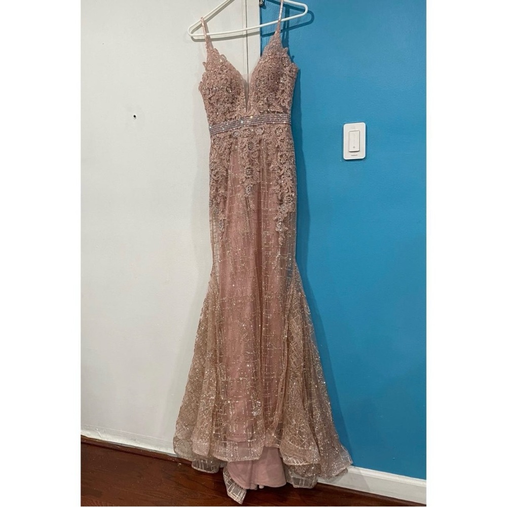 Elegant Pink Lace Evening Gown